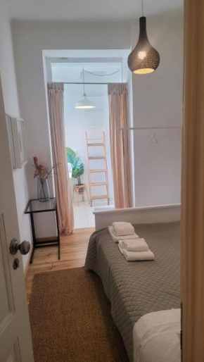 Tiny suite with private bathroom - Bairro Alto